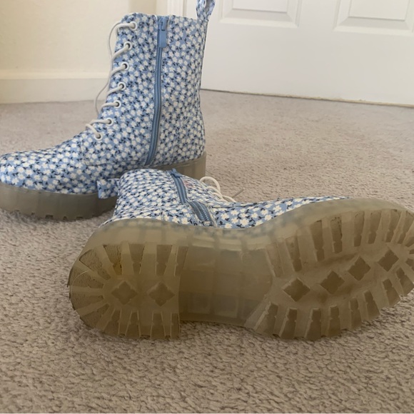 Dirty Laundry Womens Mazzy Combat Boot - Picture 2 of 3